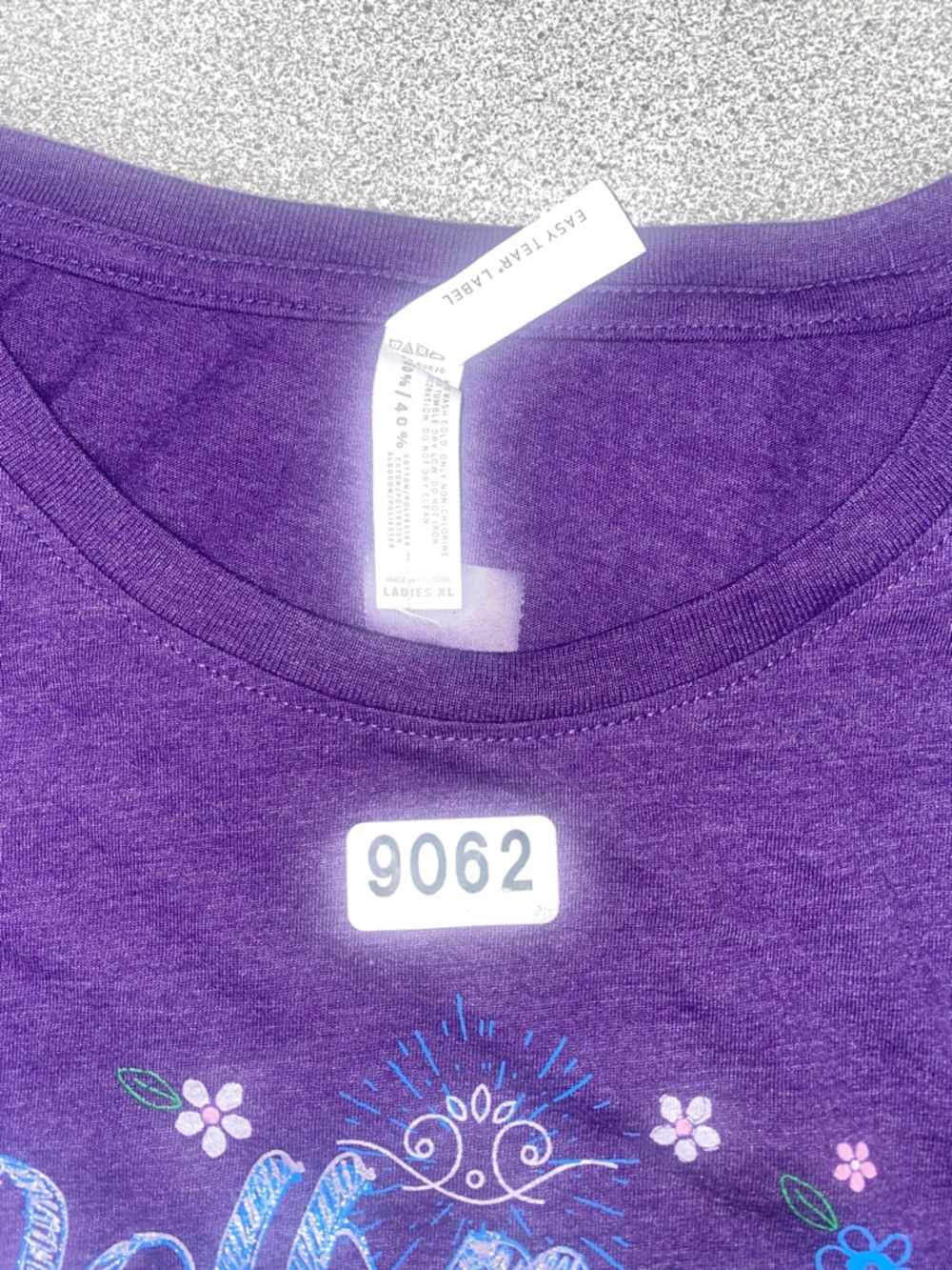 Dollywood Tennessee Purple Graphic Tee NWOT - 9062 - Picture 3 of 14